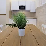 The Brick Apartment By Omen Hospitality Collection