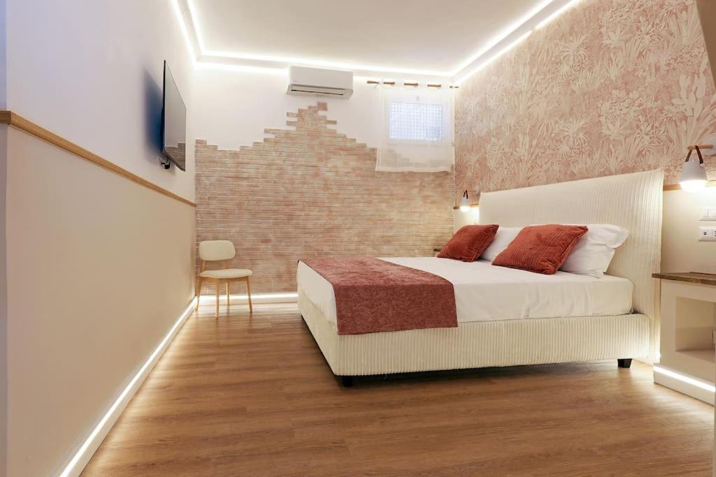 The Brick By Omen Hospitality Collection * Rom